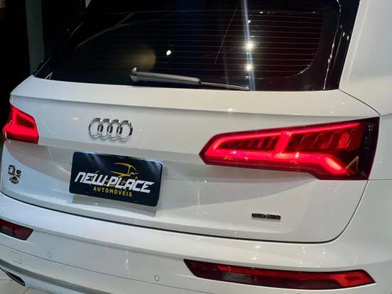 AUDI-Q5-2019