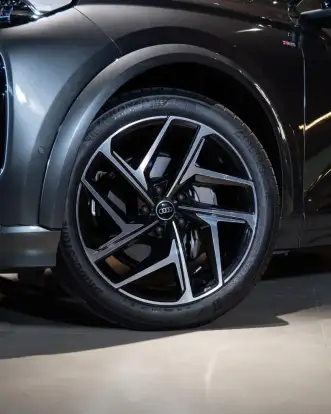 AUDI-Q6 E-TRON-2025