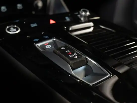 AUDI-Q6 E-TRON-100 KW ELÉTRICO PERFORMANCE BLACK QUATTRO AUDI-Q6 E-TRON-2025