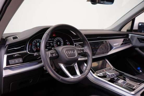 AUDI-Q7-2020