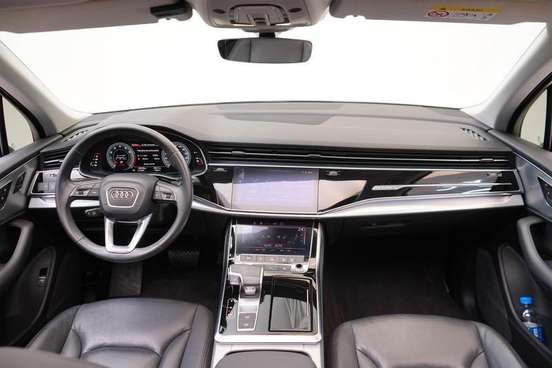AUDI-Q7-2020