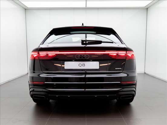 AUDI-Q8-2025