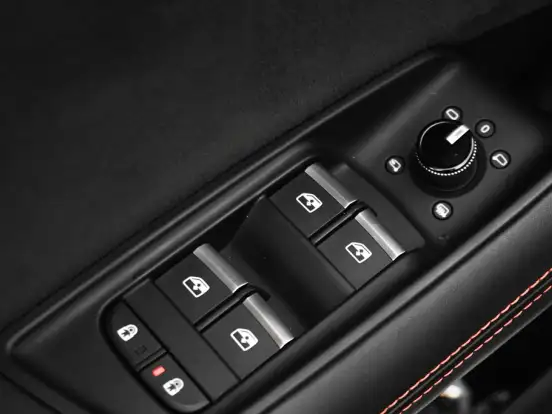 AUDI-RS Q8-4.0 V8 TWINTURBO MHEV TIPTRONIC AUDI-RS Q8-2023