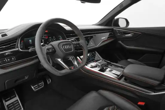 AUDI-RS Q8-2023