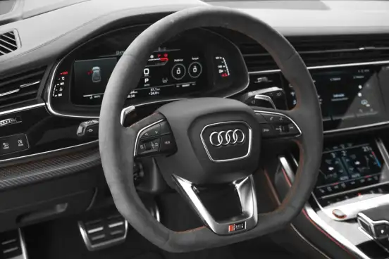 AUDI-RS Q8-2023