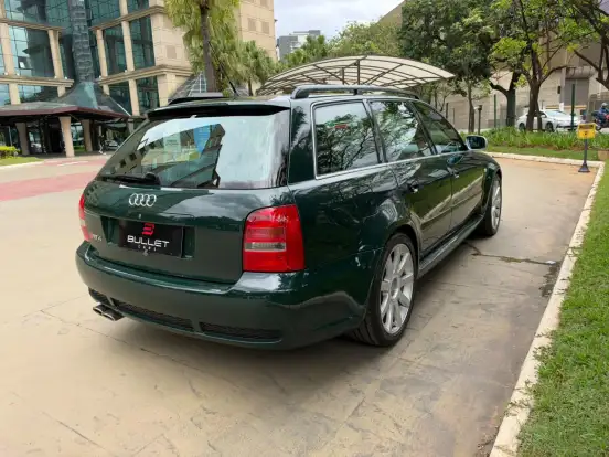 AUDI-RS4-2001