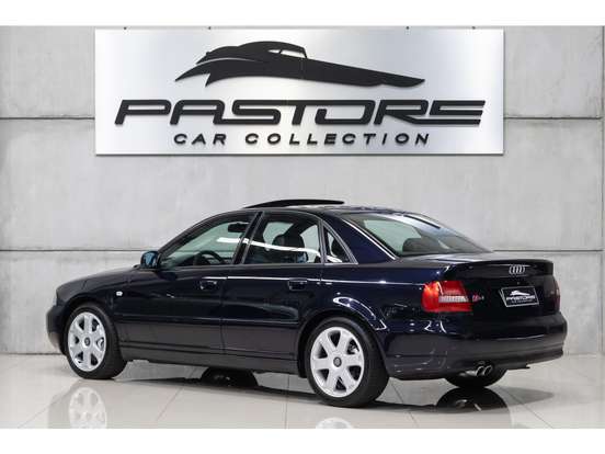 AUDI-S4-2001