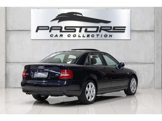 AUDI-S4-2001