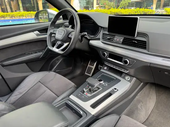 AUDI-SQ5-2018