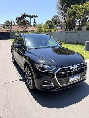 AUDI-Q5-2021