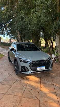 AUDI-Q5-2021