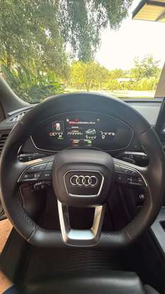 AUDI-Q5-2021
