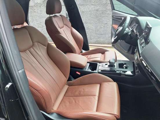 AUDI-Q5-2022
