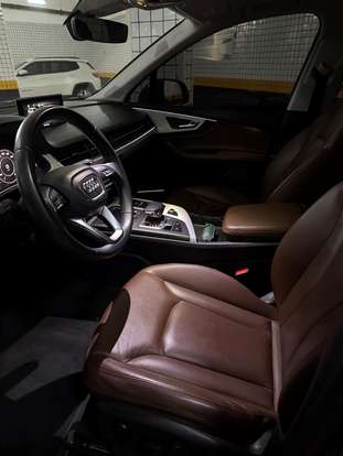AUDI-Q7-2018