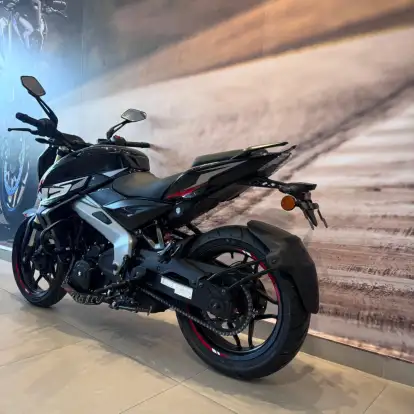 BAJAJ-DOMINAR NS400Z-2026