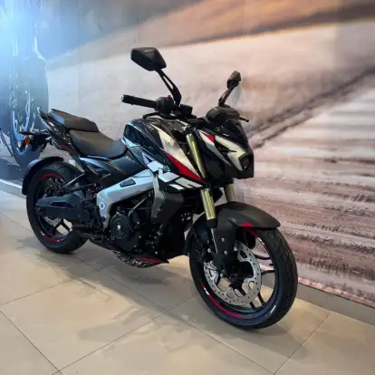 BAJAJ-DOMINAR NS400Z-2026