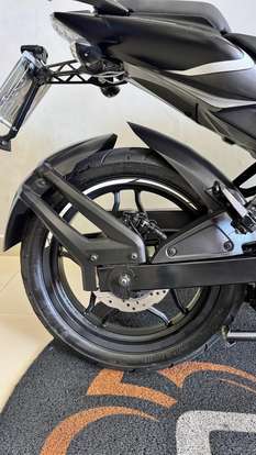 BAJAJ-DOMINAR 200-2023