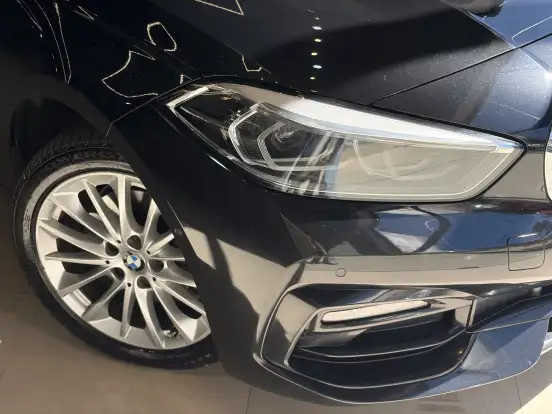BMW-118i-2019