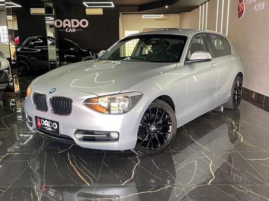 BMW-118i-1.6 URBAN LINE 16V TURBO GASOLINA 4P AUTOMÁTICO BMW-118i-2012