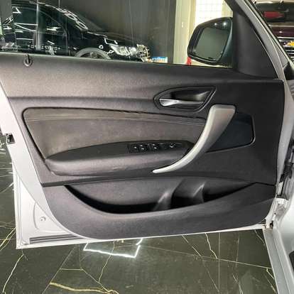 BMW-118i-2012