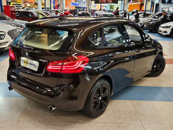 BMW-220i-2017