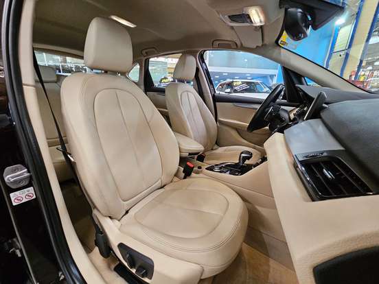 BMW-220i-2.0 CAT GP 16V TURBO ACTIVEFLEX 4P AUTOMÁTICO BMW-220i-2017