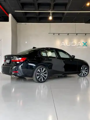 BMW-320i-2020