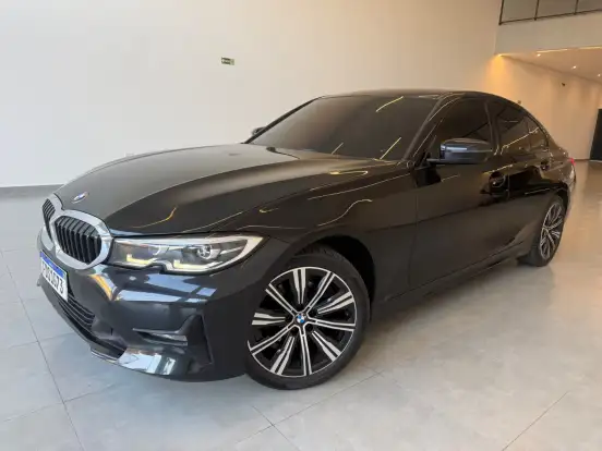 BMW-320i-2020