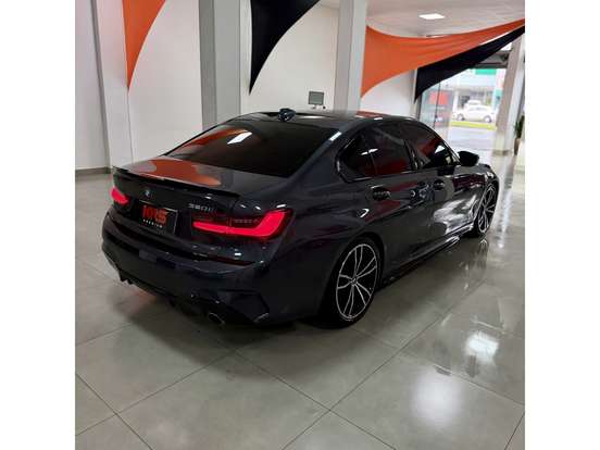 BMW-320i-2021