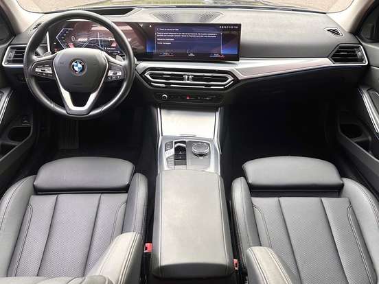 BMW-320i-2024