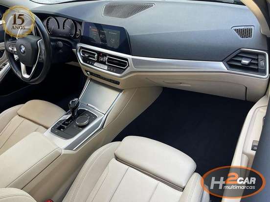 BMW-320i-2.0 16V TURBO GASOLINA SPORT AUTOMÁTICO BMW-320i-2019
