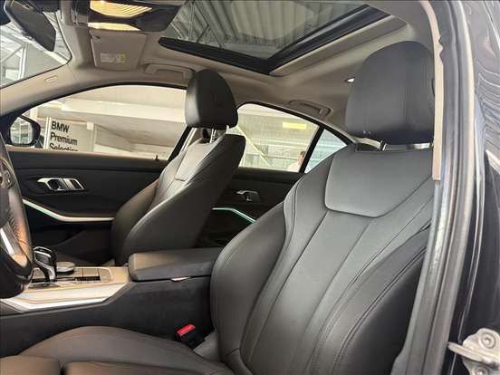 BMW-320i-2.0 16V TURBO GASOLINA SPORT GP AUTOMÁTICO BMW-320i-2020