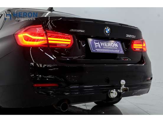 BMW-320i-2.0 SPORT 16V TURBO ACTIVE FLEX 4P AUTOMÁTICO BMW-320i-2017