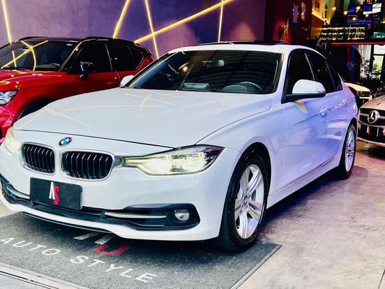 BMW-320i-2.0 SPORT GP 16V TURBO ACTIVE FLEX 4P AUTOMÁTICO BMW-320i-2016