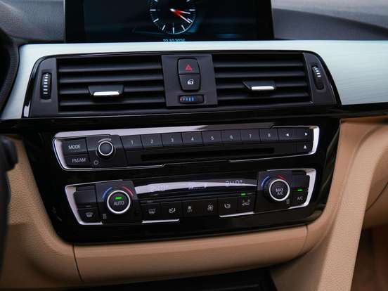 BMW-328i-2.0 SPORT GP 16V ACTIVEFLEX 4P AUTOMÁTICO BMW-328i-2016