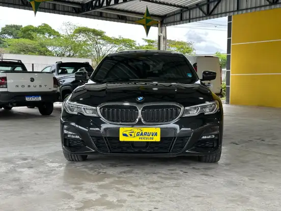 BMW-330e-2020