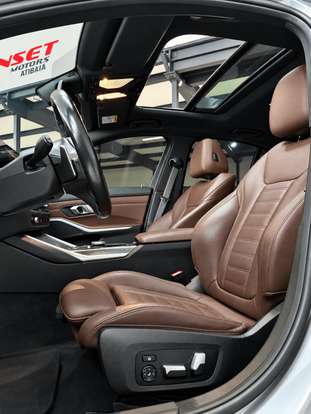 BMW-330e-2022
