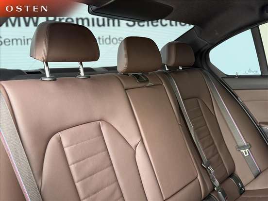 BMW-330e-2025