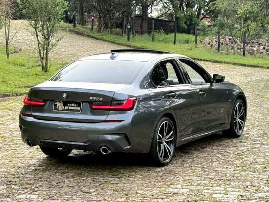 BMW-330e-2.0 16V TURBO HÍBRIDO M SPORT AUTOMÁTICO BMW-330e-2022