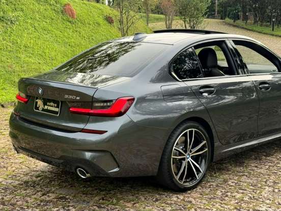BMW-330e-2.0 16V TURBO HÍBRIDO M SPORT AUTOMÁTICO BMW-330e-2022
