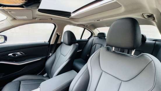 BMW-330i-2019