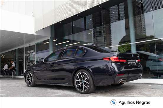 BMW-530e-2023