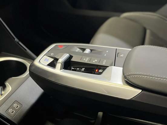 BMW-iX2-2026