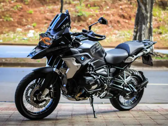 BMW-R 1250 GS PREMIUM TRIPLE BLACK BMW-R 1250 GS PREMIUM TRIPLE BLACK-2022