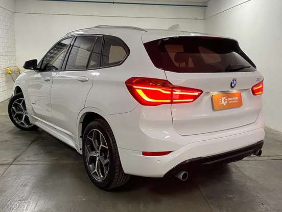 BMW-X1-2.0 16V TURBO ACTIVEFLEX SDRIVE20I 4P AUTOMÁTICO BMW-X1-2016