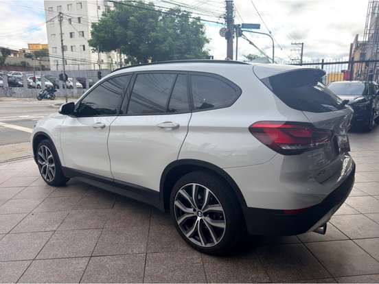 BMW-X1-2.0 16V TURBO ACTIVEFLEX SDRIVE20I GP 4P AUTOMÁTICO BMW-X1-2022