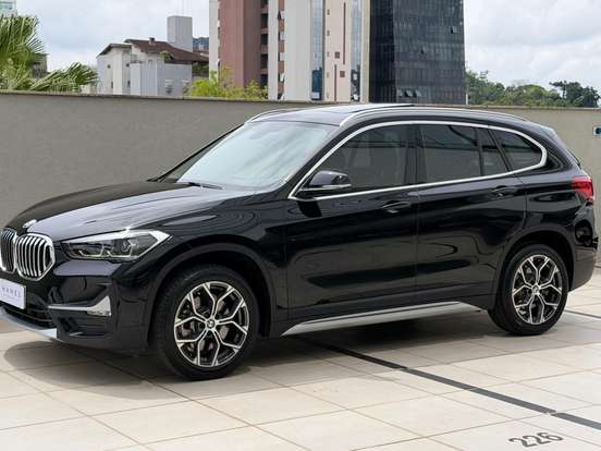 BMW-X1-2.0 16V TURBO ACTIVEFLEX SDRIVE20I X-LINE 4P AUTOMÁTICO BMW-X1-2021