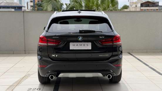 BMW-X1-2021
