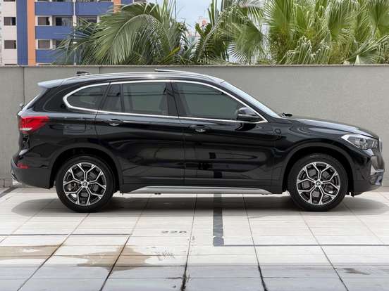 BMW-X1-2.0 16V TURBO ACTIVEFLEX SDRIVE20I X-LINE 4P AUTOMÁTICO BMW-X1-2021