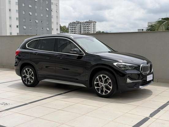 BMW-X1-2021